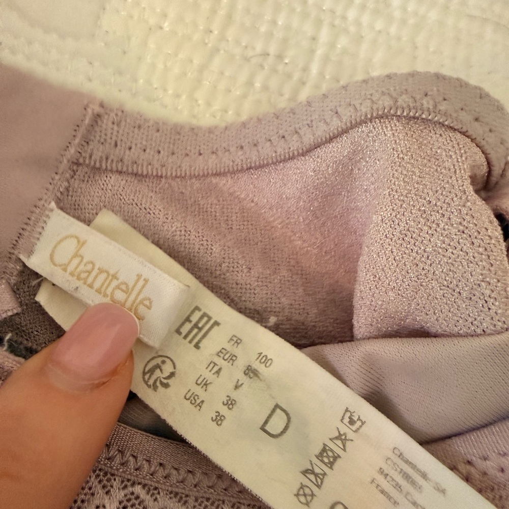 CHANTELLE 38 D Minimizer bra set of two - Picture 5 of 5